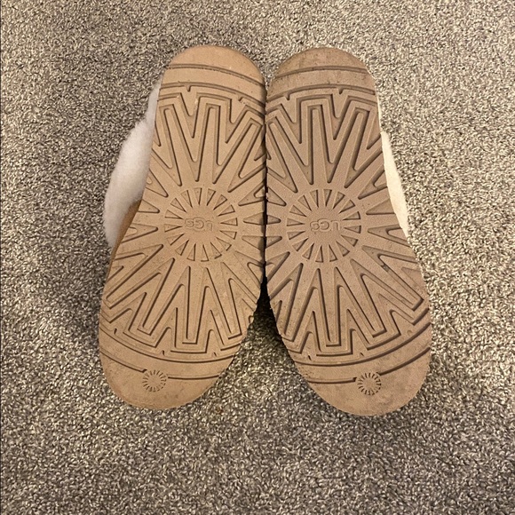 Women's Disquette Ugg Slippers in Chestnut Size 7 - Picture 12 of 12